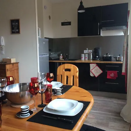 Apartman Meuble De Tourisme Au Troubadour, Vaste T2 Proximite Republique Avec Garage *